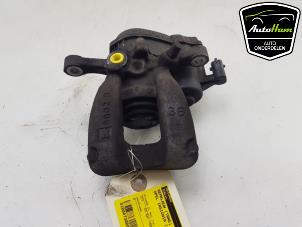 Usados Pinzas de freno izquierda detrás Opel Insignia Sports Tourer 1.5 Turbo 16V 165 Precio € 90,00 Norma de margen ofrecido por AutoHam