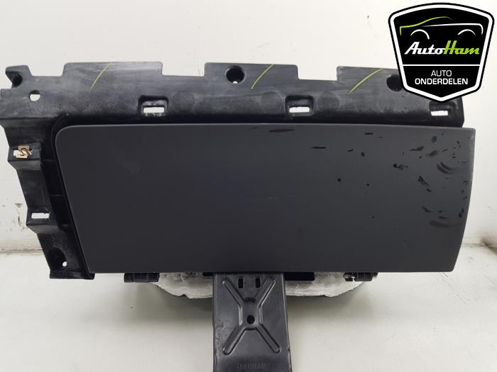 Begagnade Handskfack Tesla Model X 100X Pris € 75,00 Marginaltabell erbjuds av AutoHam