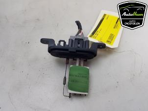 Used Heater resistor Dacia Lodgy (JS) 1.2 TCE 16V Price € 20,00 Margin scheme offered by AutoHam