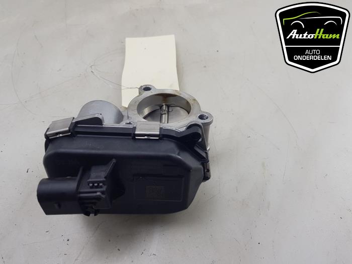 Throttle body from a Volkswagen Polo VI (AW1) 1.0 TSI 12V 2021