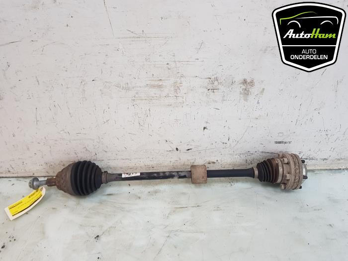Front drive shaft, right from a Seat Leon ST (5FF) 1.4 TSI ACT 16V 2016