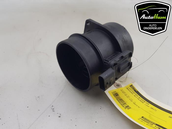 Airflow meter from a Mercedes-Benz GLC Coupe (C253) 2.2 220d 16V BlueTEC 4-Matic 2017