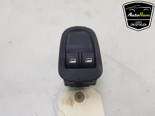 Used Electric window switch Peugeot 206+ (2L/M) 1.1 XR,XS Price € 10,00 Margin scheme offered by AutoHam