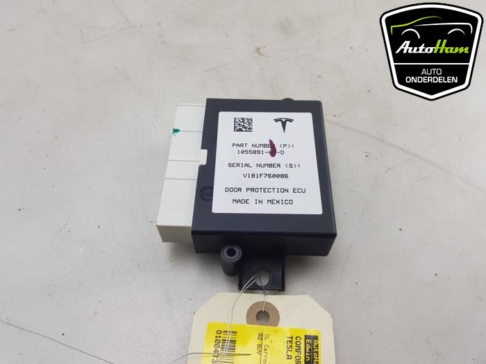 Usados Módulo de confort Tesla Model X 100X Precio € 25,00 Norma de margen ofrecido por AutoHam