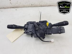 Used Steering column stalk Renault Clio IV (5R) 0.9 Energy TCE 90 12V Price € 100,00 Margin scheme offered by AutoHam