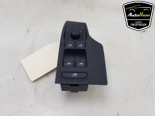 Usados Interruptor de ventanilla eléctrica Seat Arona (KJX) 1.0 TSI 12V Precio de solicitud ofrecido por AutoHam
