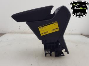 Gebrauchte Armlehne Seat Arona (KJX) 1.0 TSI 12V Preis € 150,00 Margenregelung angeboten von AutoHam