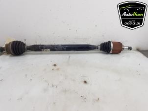 Used Front drive shaft, right Seat Arona (KJX) 1.0 TSI 12V Price on request offered by AutoHam