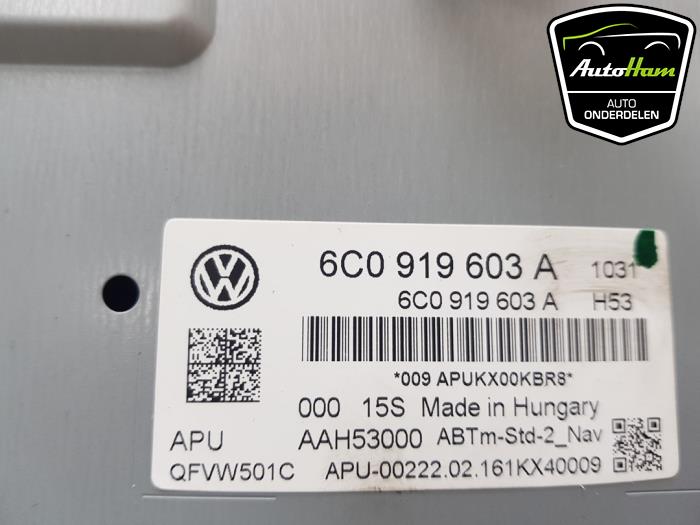 Wyswietlacz jednostki multimedialnej z Volkswagen Polo V (6R) 1.0 TSI 12V BlueMotion 2016