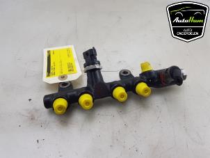 Used Fuel injector nozzle Renault Megane IV (RFBB) 1.5 Energy dCi 115 Price € 95,00 Margin scheme offered by AutoHam