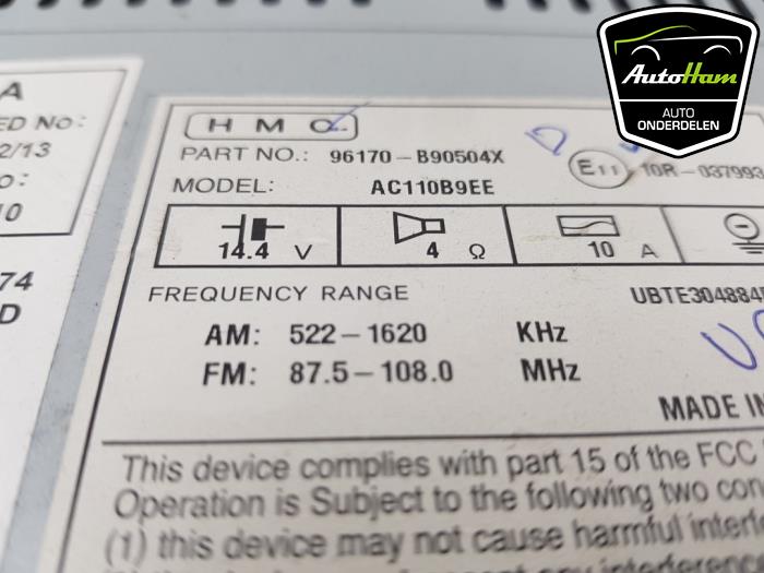 Radio CD player from a Hyundai i10 (B5) 1.0 12V 2014