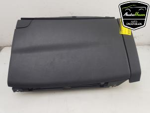 Usagé Boîte à gants Ford S-Max (WPC) 1.5 EcoBoost 16V Prix € 60,00 Règlement à la marge proposé par AutoHam