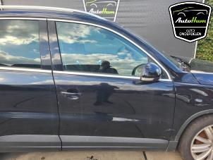Used Front door 4-door, right Volkswagen Tiguan (5N1/2) 1.4 TSI 16V 4Motion Price on request offered by AutoHam