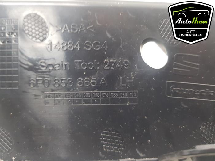 Pare-chocs grille d'un Seat Ibiza V (KJB) 1.0 TSI 12V 2021