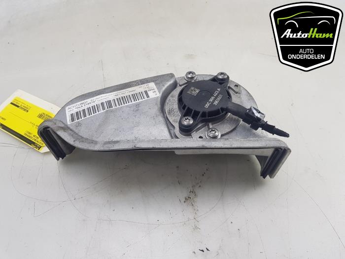 Usagé Couvercle de distribution Seat Ibiza V (KJB) 1.0 TSI 12V Prix € 10,00 Règlement à la marge proposé par AutoHam