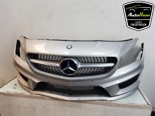 Używane Zderzak przedni Mercedes CLA (117.3) 1.6 CLA-180 16V Cena na żądanie oferowane przez AutoHam