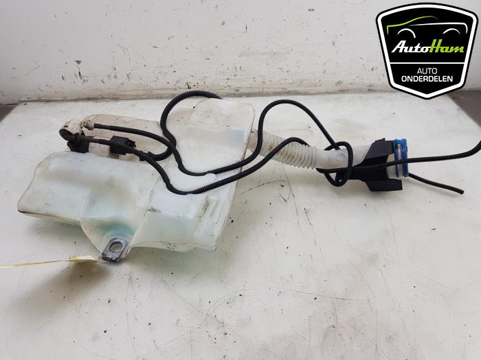 Front windscreen washer reservoir from a Ford C-Max (DXA) 1.5 Ti-VCT EcoBoost 150 16V 2016
