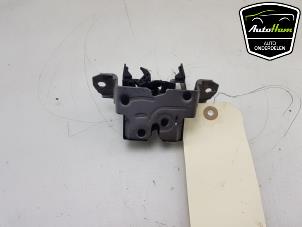 Used Tailgate lock mechanism Peugeot 108 1.0 12V Price € 40,00 Margin scheme offered by AutoHam