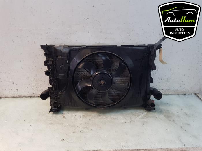 Cooling set from a Mercedes-Benz CLA (117.3) 1.6 CLA-180 16V 2016