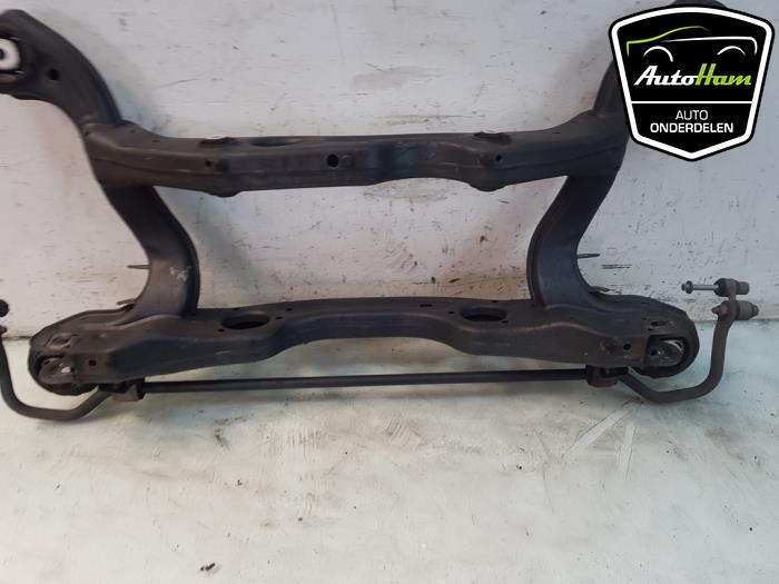 Subframe from a Mercedes-Benz CLA (117.3) 1.6 CLA-180 16V 2016