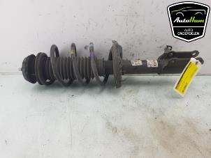 Used Fronts shock absorber, left Kia Stonic (YB) 1.0i T-GDi 12V Price € 145,00 Margin scheme offered by AutoHam