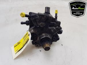 Used Mechanical fuel pump Mercedes Vito (447.6) 2.2 116 CDI 16V Price € 175,00 Margin scheme offered by AutoHam