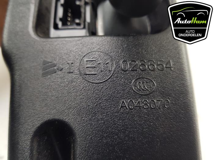 Lusterko wewnetrzne z Mazda 3 (BM/BN) 2.0 SkyActiv-G 120 16V 2016