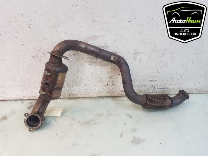 Front pipe + catalyst from a Mercedes-Benz CLA (117.3) 1.6 CLA-180 16V 2015