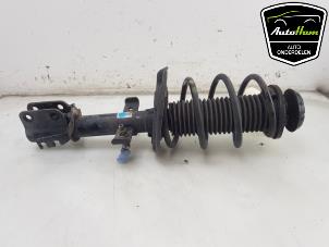 Used Fronts shock absorber, left Renault Clio V (RJAB) 1.6 E-Tech 145 16V Price € 125,00 Margin scheme offered by AutoHam