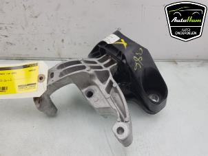Used Engine mount Renault Express 1.5 dCi 75 Price € 50,00 Margin scheme offered by AutoHam