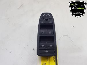Used Electric window switch Renault Clio V (RJAB) 1.6 E-Tech 145 16V Price € 50,00 Margin scheme offered by AutoHam