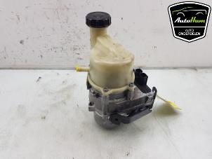 Used Power steering pump Renault Express 1.5 dCi 75 Price € 175,00 Margin scheme offered by AutoHam