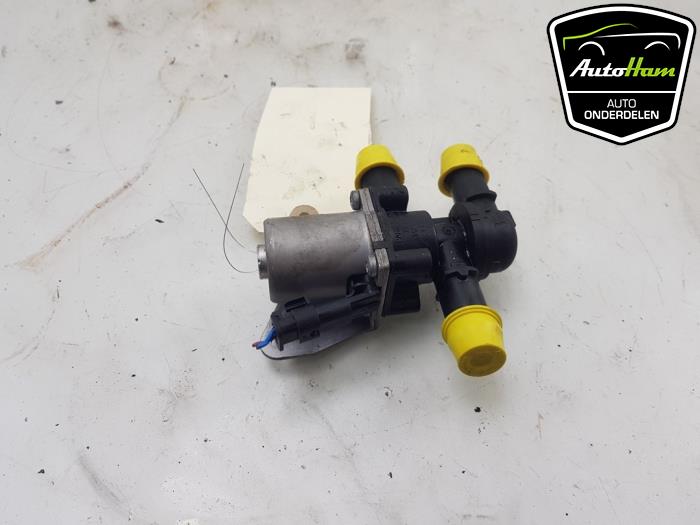 Begagnade Extra vattenpump Volvo XC40 (XZ) 1.5 T4 Plug-in Hybrid 12V Pris € 10,00 Marginaltabell erbjuds av AutoHam