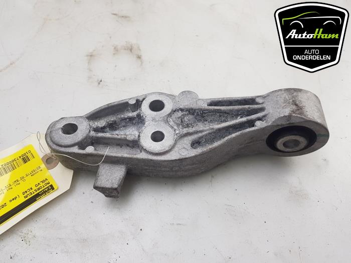 Used Engine mount Volvo XC40 (XZ) 1.5 T4 Plug-in Hybrid 12V Price € 35,00 Margin scheme offered by AutoHam