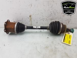 Used Front drive shaft, left Skoda Fabia IV (PJ3) 1.0 TSI 12V Price on request offered by AutoHam