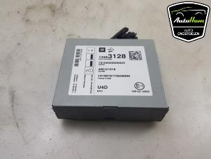 Begagnade Kontrollenhet, multimedia Opel Zafira Tourer (P12) 2.0 CDTI 16V 170 Ecotec Pris € 100,00 Marginaltabell erbjuds av AutoHam