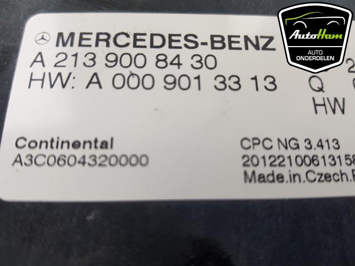 Sterownik skrzyni automatycznej z Mercedes-Benz GLB (247.6) 1.3 GLB-180 Turbo 16V 2021