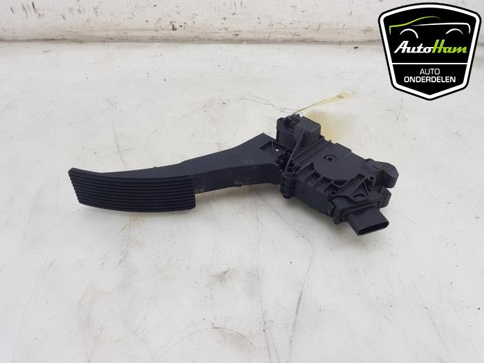 Używane Pedal gazu Mercedes GLB (247.6) 1.3 GLB-180 Turbo 16V Cena € 15,00 Procedura marży oferowane przez AutoHam
