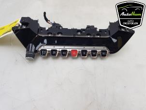 Used Heater control panel Peugeot 208 II (UB/UH/UP) 1.2 Vti 12V PureTech 75 Price € 100,00 Margin scheme offered by AutoHam