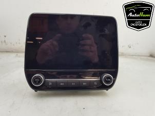 Usados Controlador de pantalla multimedia Ford Fiesta 7 1.0 EcoBoost 12V 100 Precio € 275,00 Norma de margen ofrecido por AutoHam
