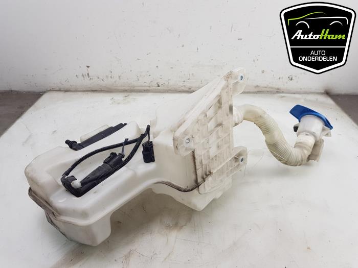 thumbnail image 2 of Twin Outlet Windscreen Washer Pump For Audi A3 8P1/8PA, A4 B5/B6/B7 – D2P (1J6955651, 1K6955651, 1T0955651A) 2 of 6
