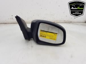 Used Wing mirror, right Ford Focus 3 Wagon 1.0 Ti-VCT EcoBoost 12V 100 Price € 95,00 Margin scheme offered by AutoHam