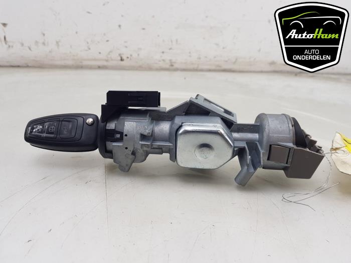 Używane Stacyjka + Kluczyk Ford Focus 3 Wagon 1.0 Ti-VCT EcoBoost 12V 100 Cena € 50,00 Procedura marży oferowane przez AutoHam