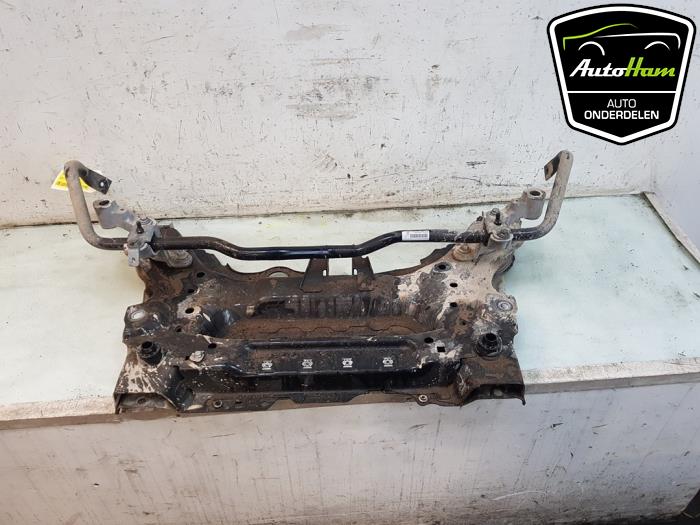Usados Subchasis Renault Megane IV Estate (RFBK) 1.3 TCE 160 16V Precio € 195,00 Norma de margen ofrecido por AutoHam