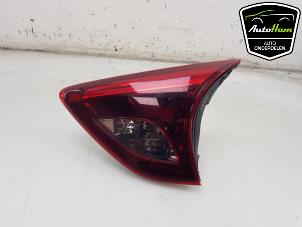 Usados Luz trasera derecha Mazda CX-5 (KE,GH) 2.2 SkyActiv-D 150 16V 2WD Precio € 175,00 Norma de margen ofrecido por AutoHam