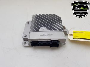 Usagé Amplificateur radio Mazda CX-5 (KE,GH) 2.2 SkyActiv-D 150 16V 2WD Prix € 175,00 Règlement à la marge proposé par AutoHam