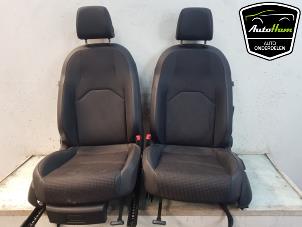 Używane Zestaw powlok (kompletny) Seat Leon (5FB) 1.4 TSI 16V Cena € 450,00 Procedura marży oferowane przez AutoHam