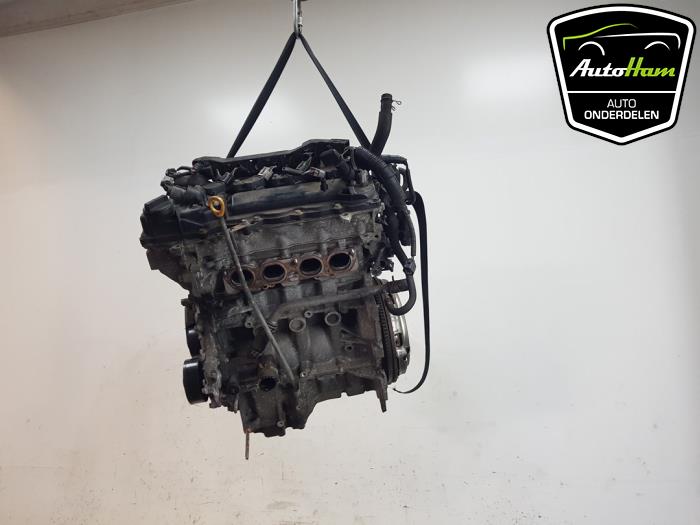 Engine from a Toyota Yaris II (P9) 1.33 16V Dual VVT-I 2009