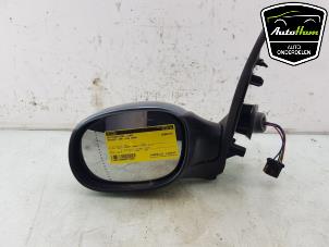 Used Wing mirror, left Peugeot 206 SW (2E/K) 1.4 16V Price € 25,00 Margin scheme offered by AutoHam