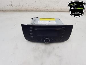 Used Radio CD player Fiat Punto III (199) 1.3 JTD Multijet 80 16V Price € 100,00 Margin scheme offered by AutoHam